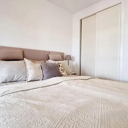 Fantastic 2 Bed In Locrimar V With Great Terrace Rdr288 Apartment
